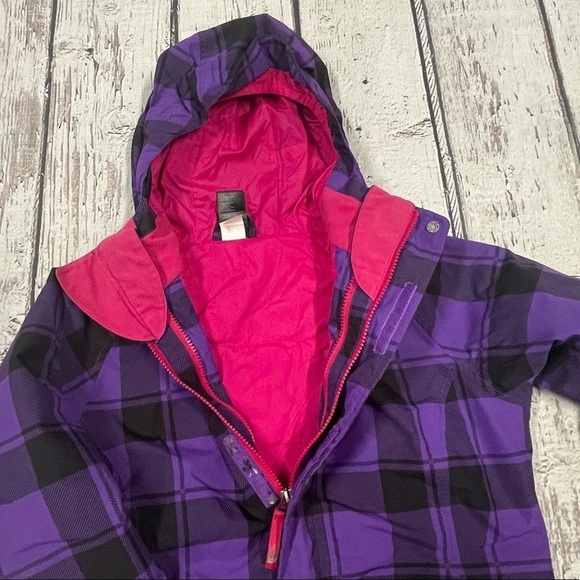 Girls The North Face Purple HyVent Shell Hooded Ski Jacket - Picture 4 of 12